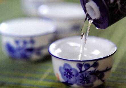 警惕！湖南16批次食品抽檢不合格，國(guó)慶中秋購(gòu)買需謹(jǐn)慎——酒類經(jīng)營(yíng)商家尤其注意